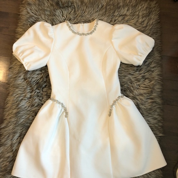 White Dress from Mori Jasmine Website. - Picture 4 of 12